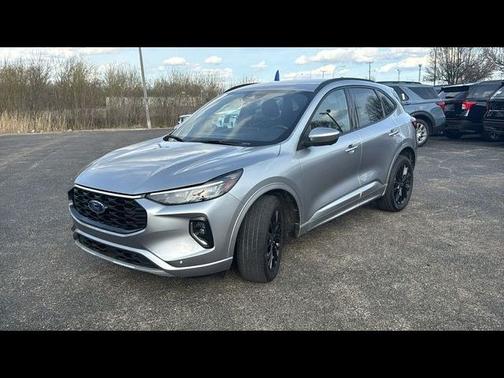 ICONIC SILVER METALLIC 2023 Ford Escape ST-LINE ELITE