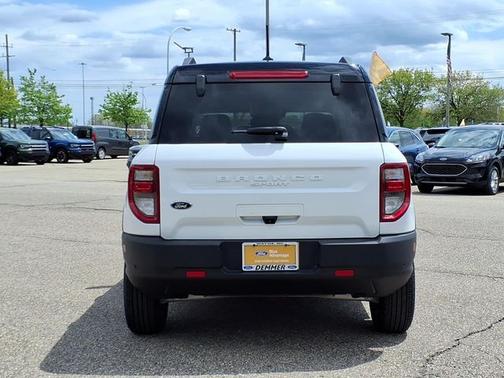 OXFORD WHITE 2024 Ford Bronco Sport OUTER BANKS