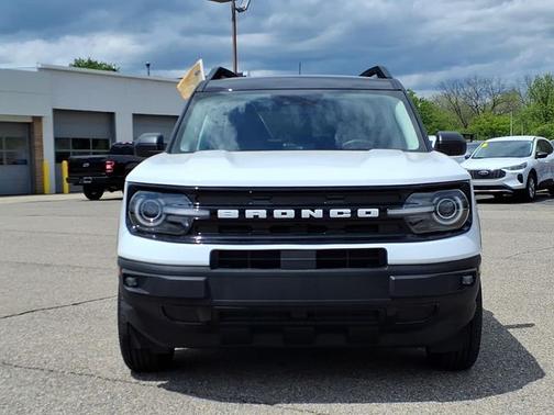 OXFORD WHITE 2024 Ford Bronco Sport OUTER BANKS
