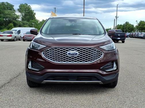 BURGUNDY VELVET MET TINT CC 2024 Ford Edge SEL