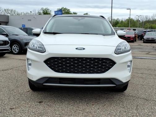 STAR WHITE METALLIC TRI-COA 2022 Ford Escape TITANIUM