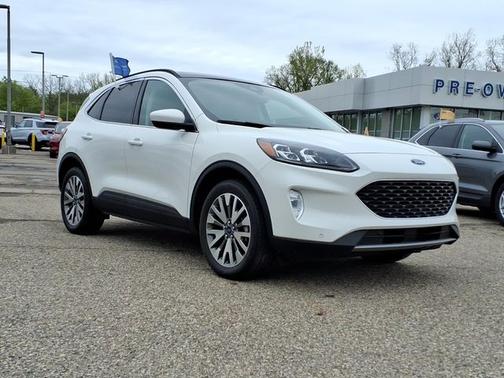 STAR WHITE METALLIC TRI-COA 2022 Ford Escape TITANIUM