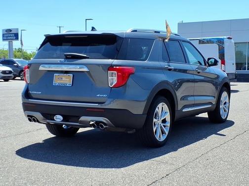 CARBONIZED GRAY METALLIC 2023 Ford Explorer PLATINUM