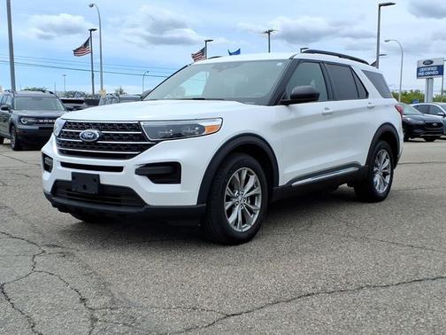 OXFORD WHITE 2020 Ford Explorer XLT
