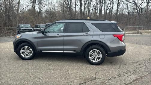 CARBONIZED GRAY METALLIC 2022 Ford Explorer XLT
