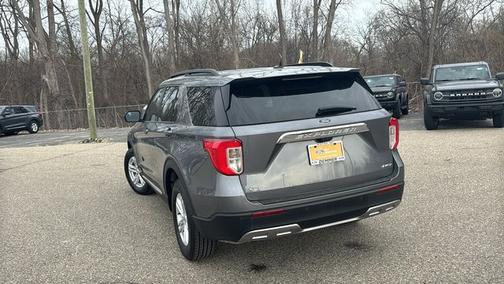 CARBONIZED GRAY METALLIC 2022 Ford Explorer XLT