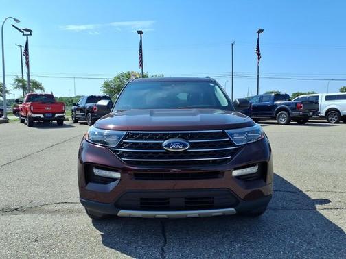 BURGUNDY VELVET MET TINT CC 2022 Ford Explorer XLT