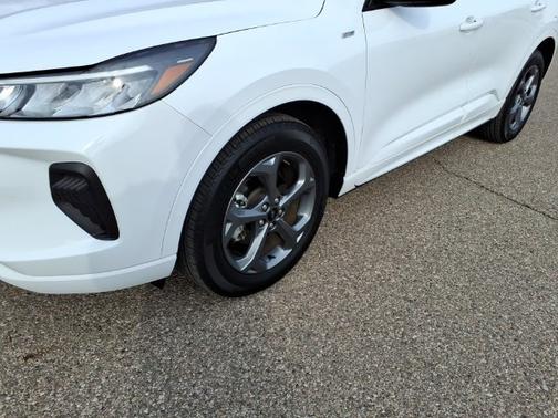 OXFORD WHITE 2023 Ford Escape ST-LINE