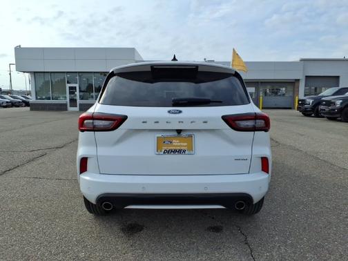 OXFORD WHITE 2023 Ford Escape ST-LINE
