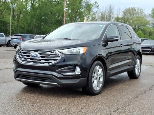 AGATE BLACK METALLIC 2024 Ford Edge TITANIUM