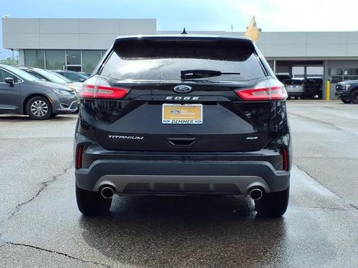 AGATE BLACK METALLIC 2024 Ford Edge TITANIUM