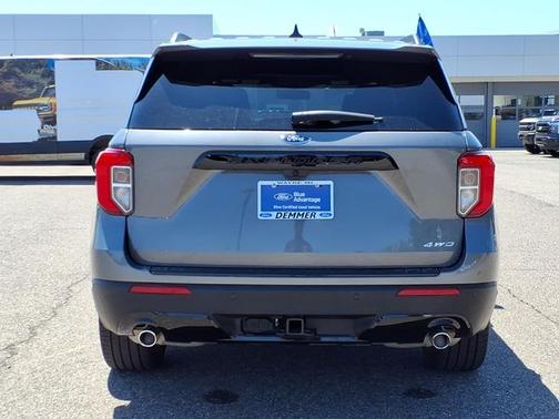 CARBONIZED GRAY METALLIC 2024 Ford Explorer ST-LINE