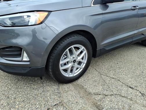 CARBONIZED GRAY 2023 Ford Edge SEL