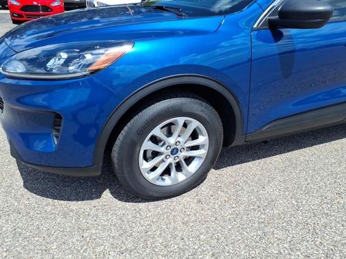 ATLAS BLUE METALLIC 2022 Ford Escape SE