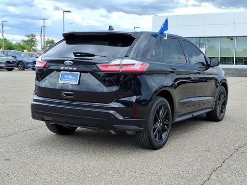 AGATE BLACK METALLIC 2024 Ford Edge ST LINE