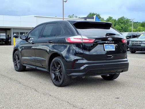 AGATE BLACK METALLIC 2024 Ford Edge ST LINE