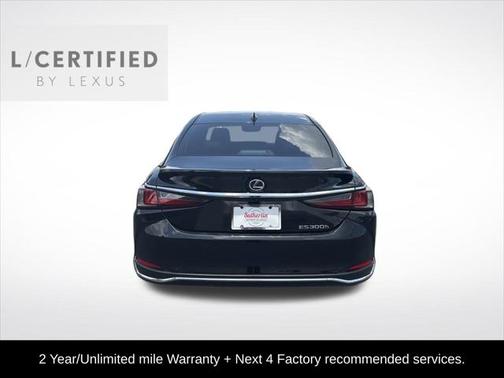 2025 Lexus ES 300h Base