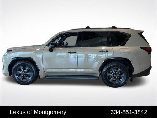2025 Lexus LX 700h Overtrail