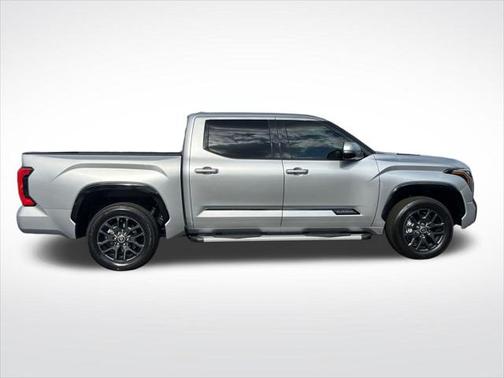 2023 Toyota Tundra Hybrid Platinum