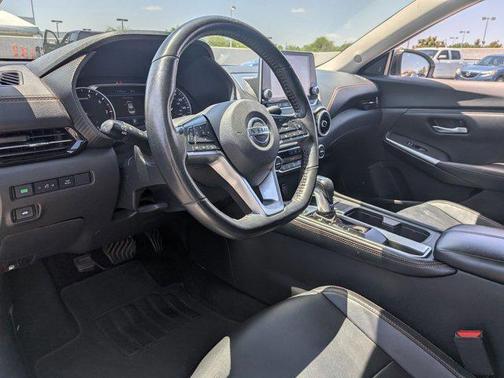 Aspen White/Super Black 2021 Nissan Sentra SR