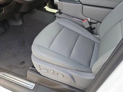 Summit White 2026 Chevrolet Silverado 1500 LT