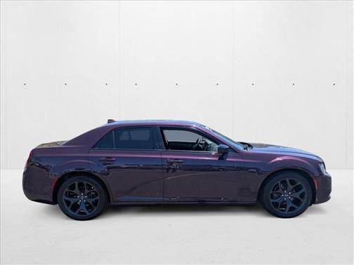 2021 Chrysler 300 Touring