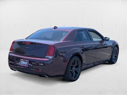 2021 Chrysler 300 Touring