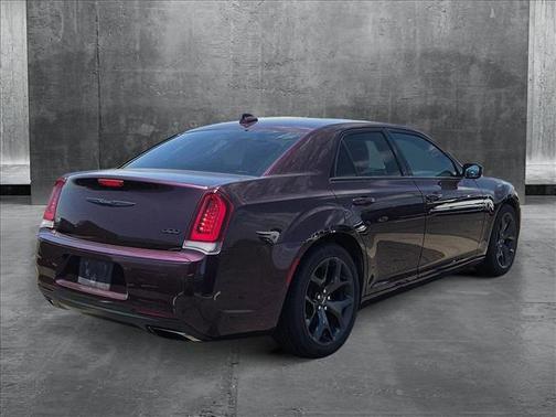 2021 Chrysler 300 Touring
