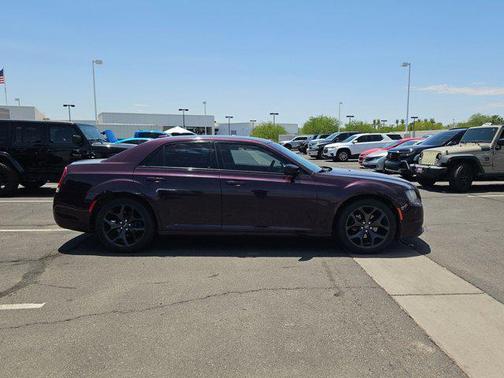 2021 Chrysler 300 Touring