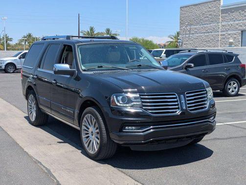 2015 Lincoln Navigator Base