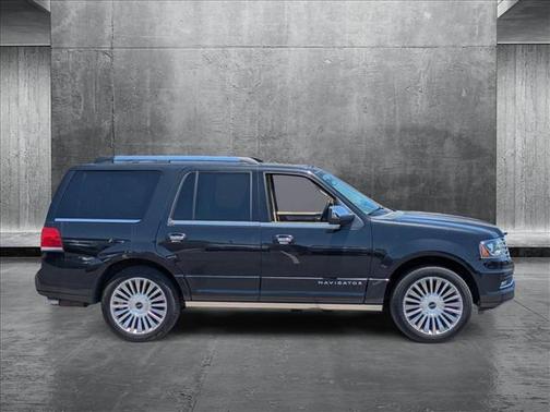 2015 Lincoln Navigator Base