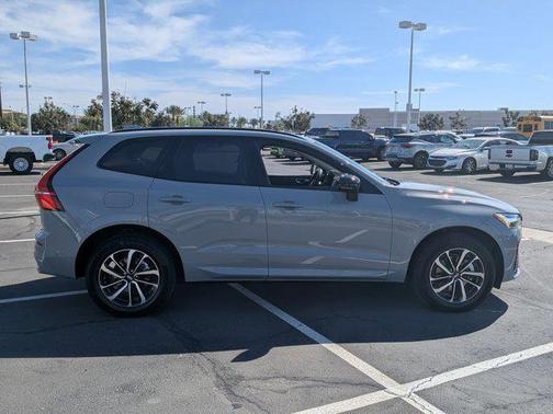 2025 Volvo XC60 B5 Ultra