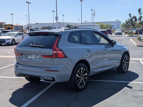 2025 Volvo XC60 B5 Ultra