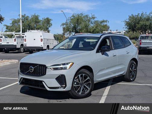 2025 Volvo XC60 B5 Ultra