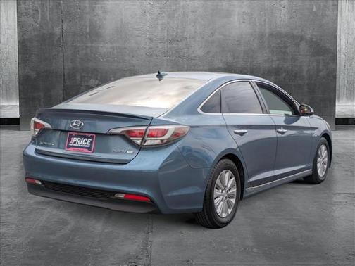 2016 Hyundai SONATA Hybrid SE