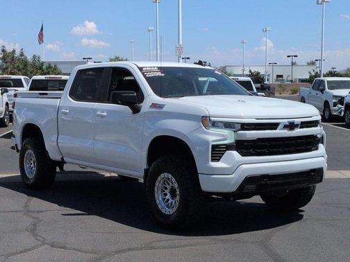 Summit White 2025 Chevrolet Silverado 1500 RST