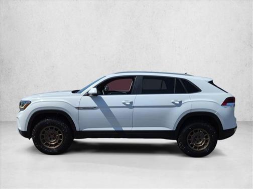 Pure White 2021 Volkswagen Atlas Cross Sport 2.0T SE