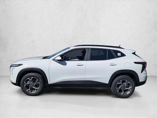 Summit White 2026 Chevrolet Trax LT