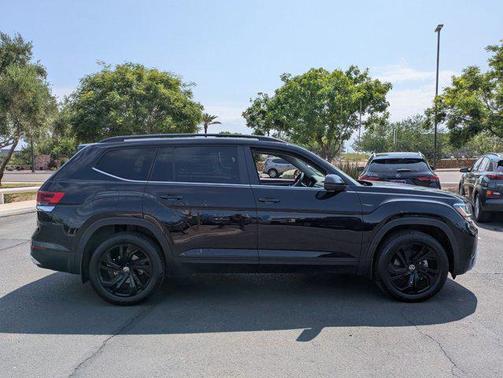 2023 Volkswagen Atlas 3.6L SE w/Technology