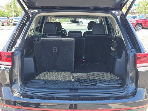 2023 Volkswagen Atlas 3.6L SE w/Technology