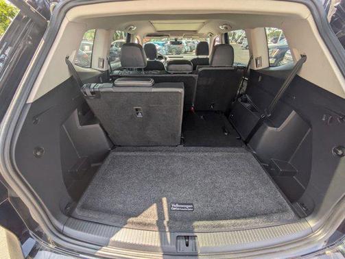 2023 Volkswagen Atlas 3.6L SE w/Technology