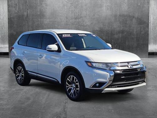 2016 Mitsubishi Outlander SE