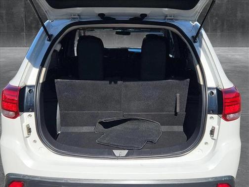 2016 Mitsubishi Outlander SE