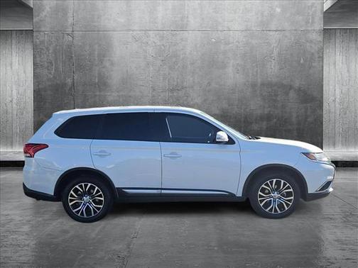 2016 Mitsubishi Outlander SE