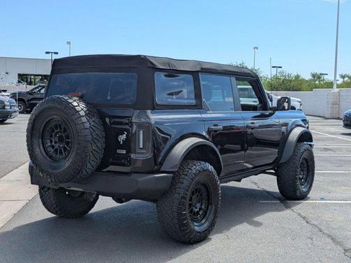 2021 Ford Bronco Base