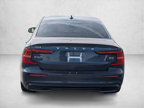 2023 Volvo S60 B5 Core Dark Theme