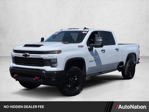 Summit White 2024 Chevrolet Silverado 2500 Custom