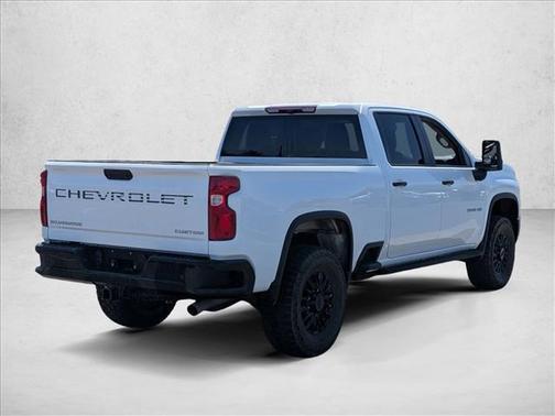 Summit White 2024 Chevrolet Silverado 2500 Custom