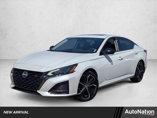 Pearl White Tricoat 2024 Nissan Altima SR FWD