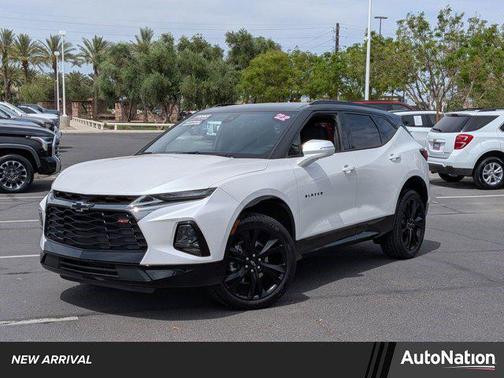 Iridescent Pearl Tricoat 2022 Chevrolet Blazer RS